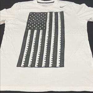 Nike USA SOCCER TEAM Men's White Tee with Black Flag Graphic